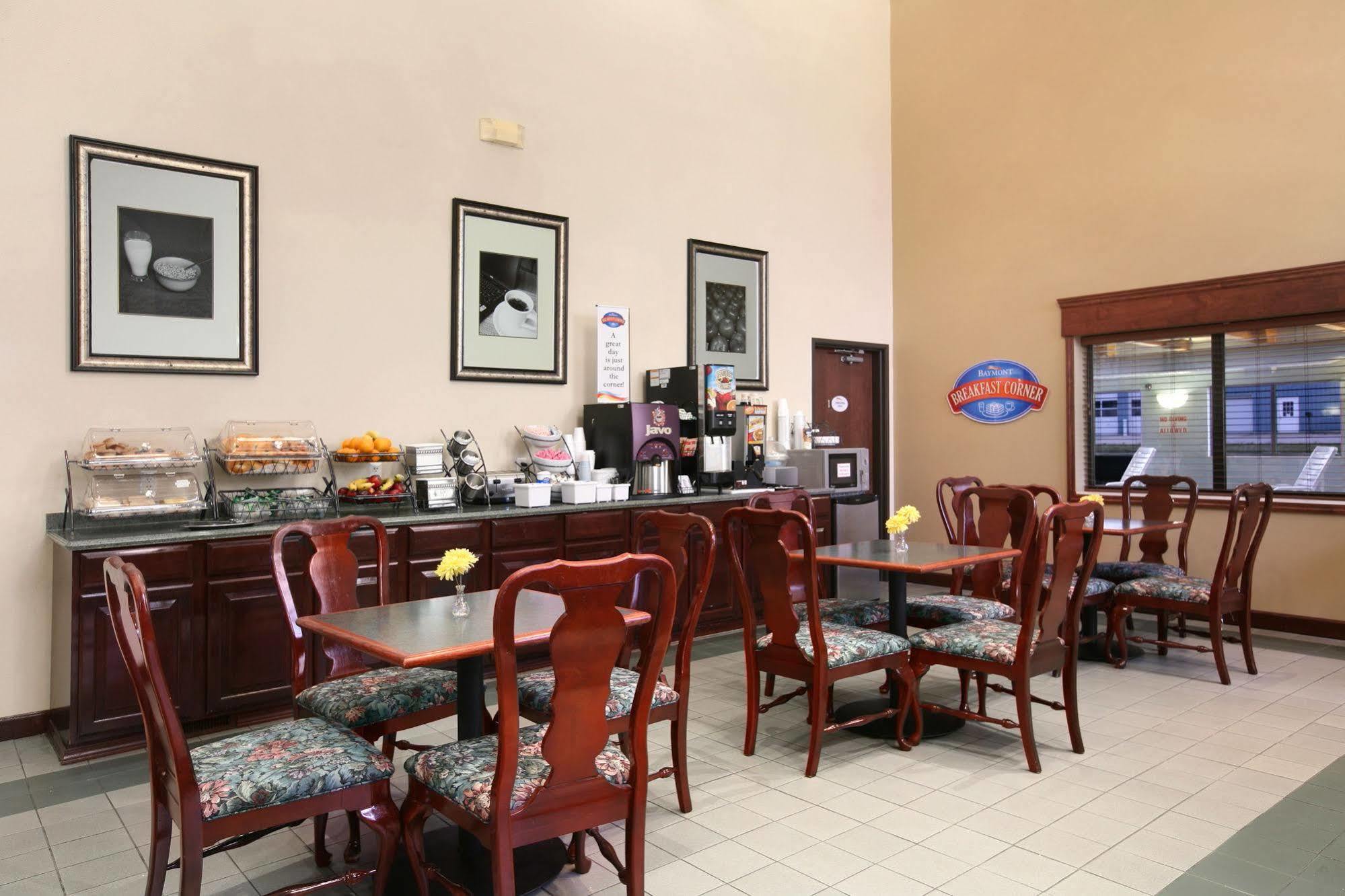 Baymont By Wyndham Boston Heights/Hudson Hotel Ngoại thất bức ảnh