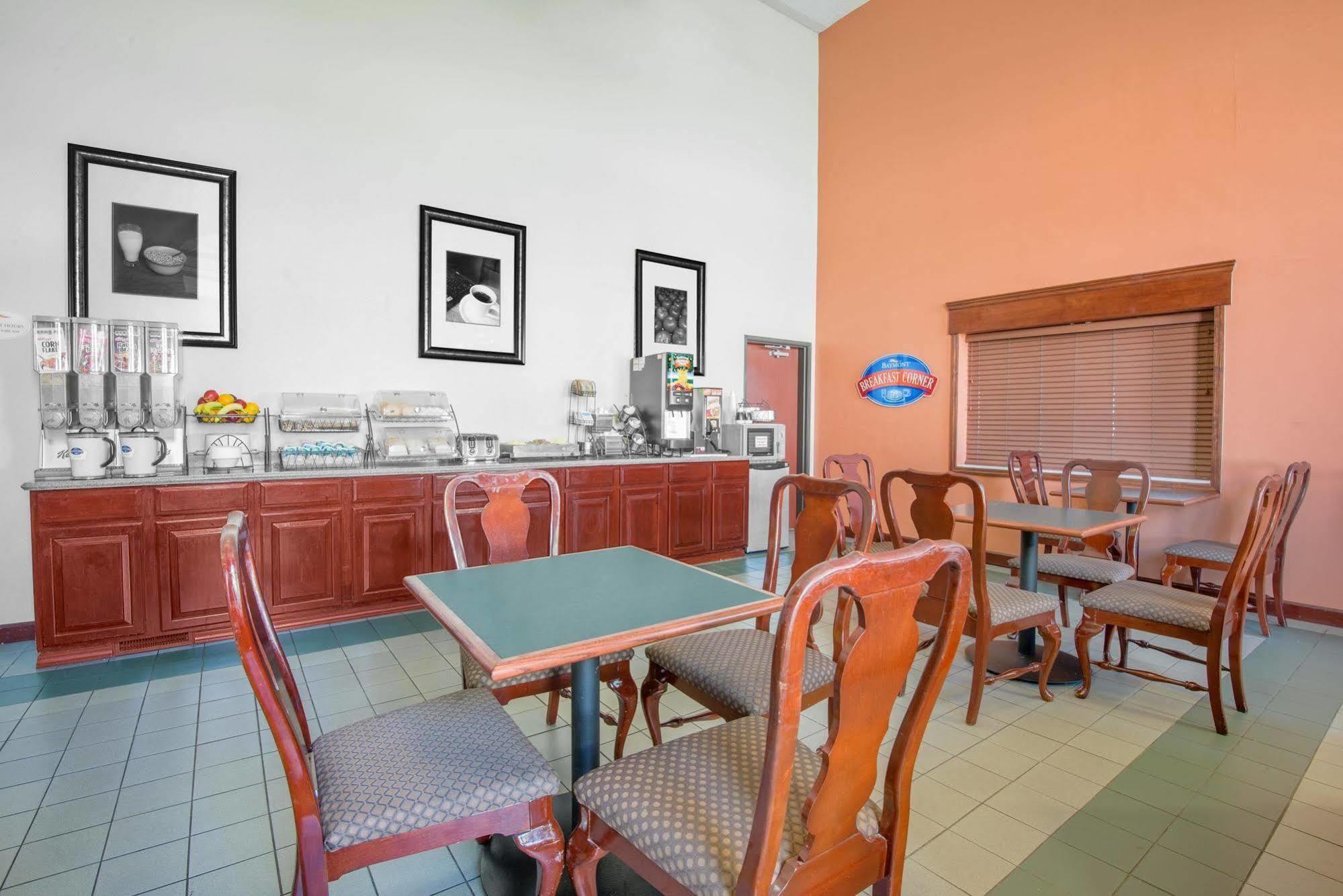 Baymont By Wyndham Boston Heights/Hudson Hotel Ngoại thất bức ảnh